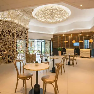 מלון Novotel Arenas Aeroport